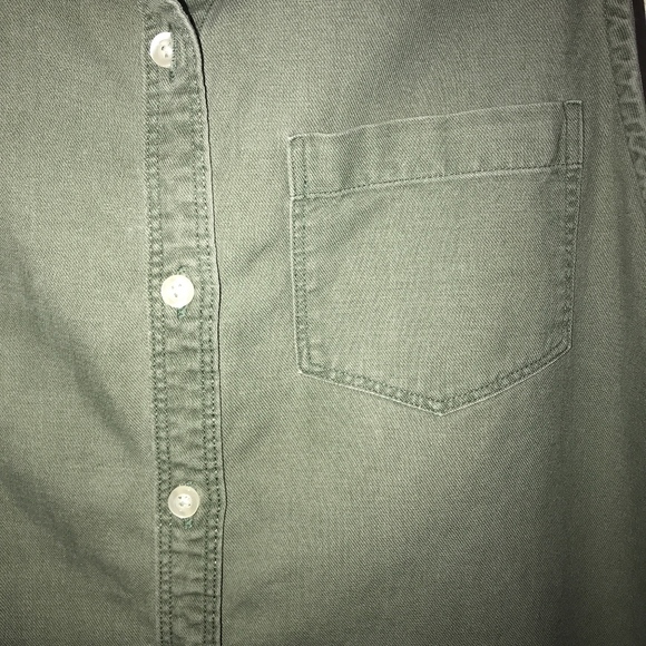 A&F - Picture 2 of 6